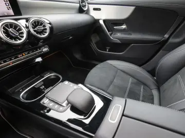 CLA 250 e Coupé AMG-Sport/LED/Pano/Night/Ambi/18