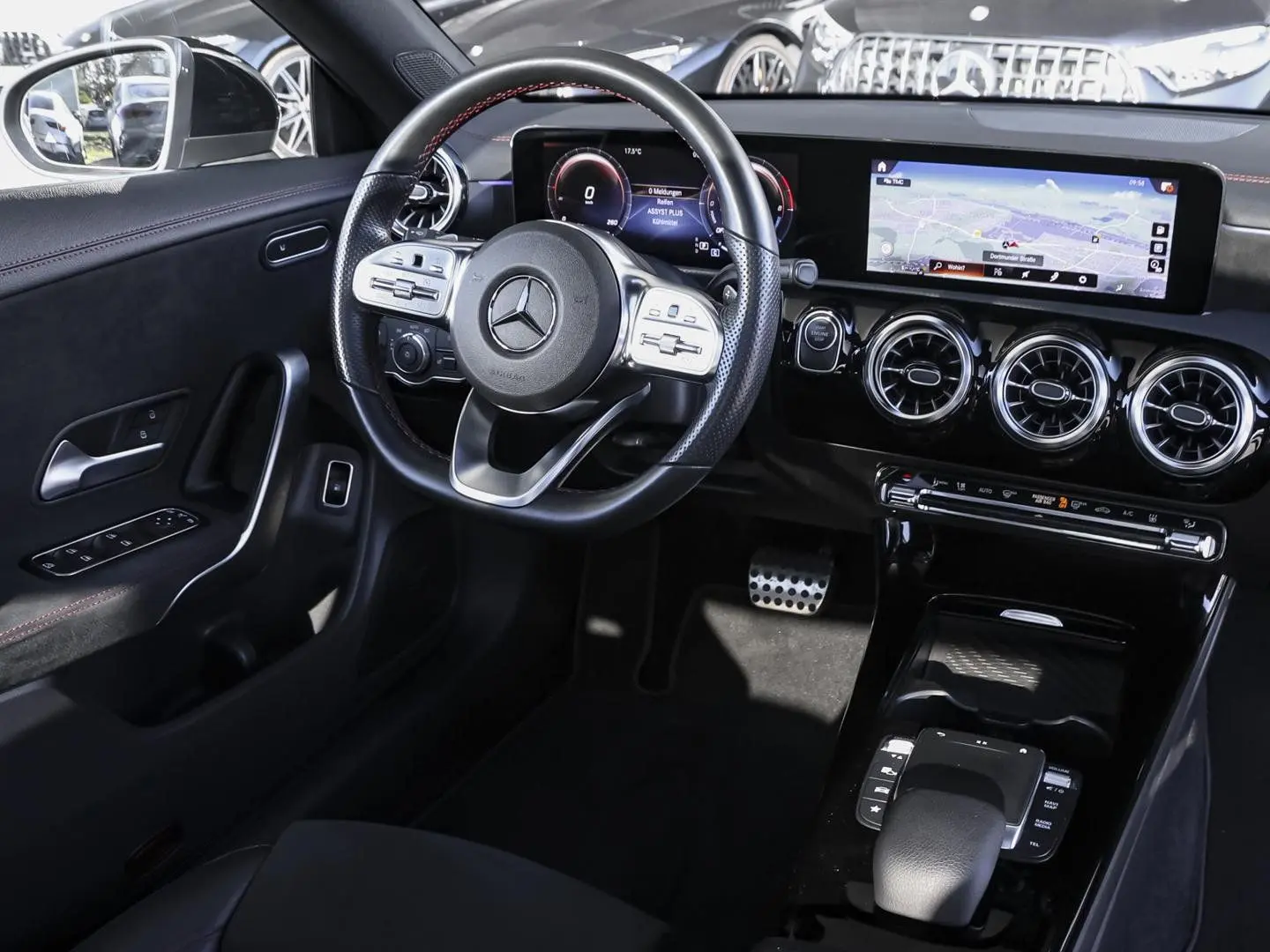CLA 250 e AMG Night Panorama Sitzheizung LED