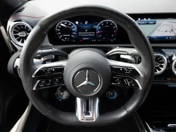 CLA 35 AMG 4M Coupé Premium/Aero/MLB/Pano/Night