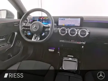 CLA 35 AMG 4M Premium Navi LED Pano W-Paket 19''