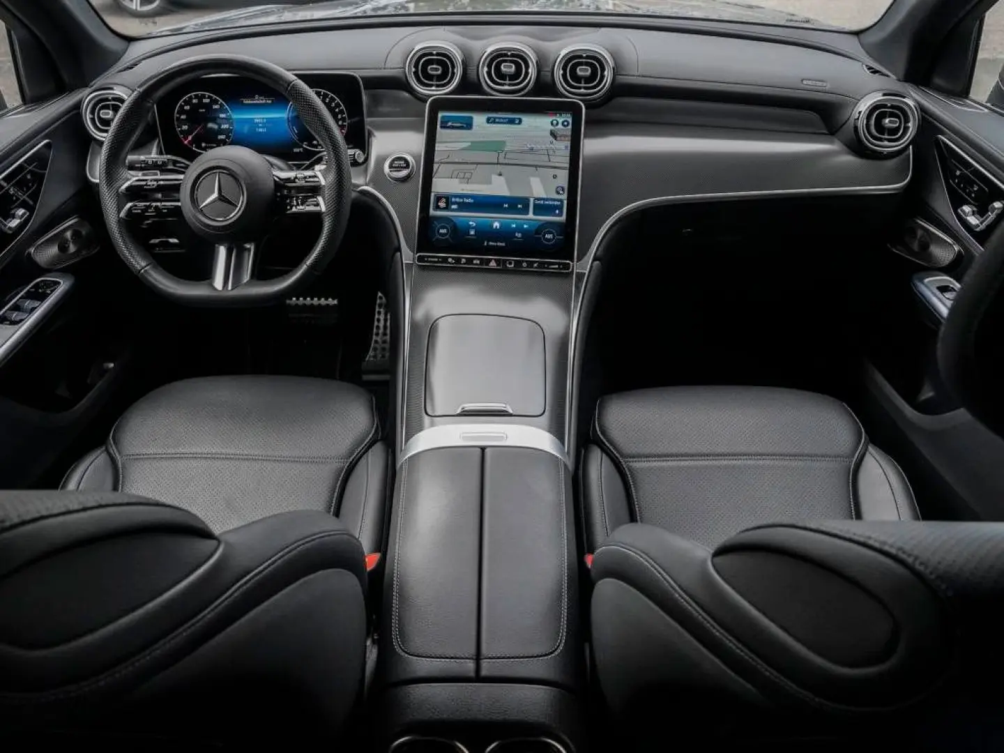 GLC 300 e 4M AMG-L/Massage/Ventilation/360/Burmester/Keyless