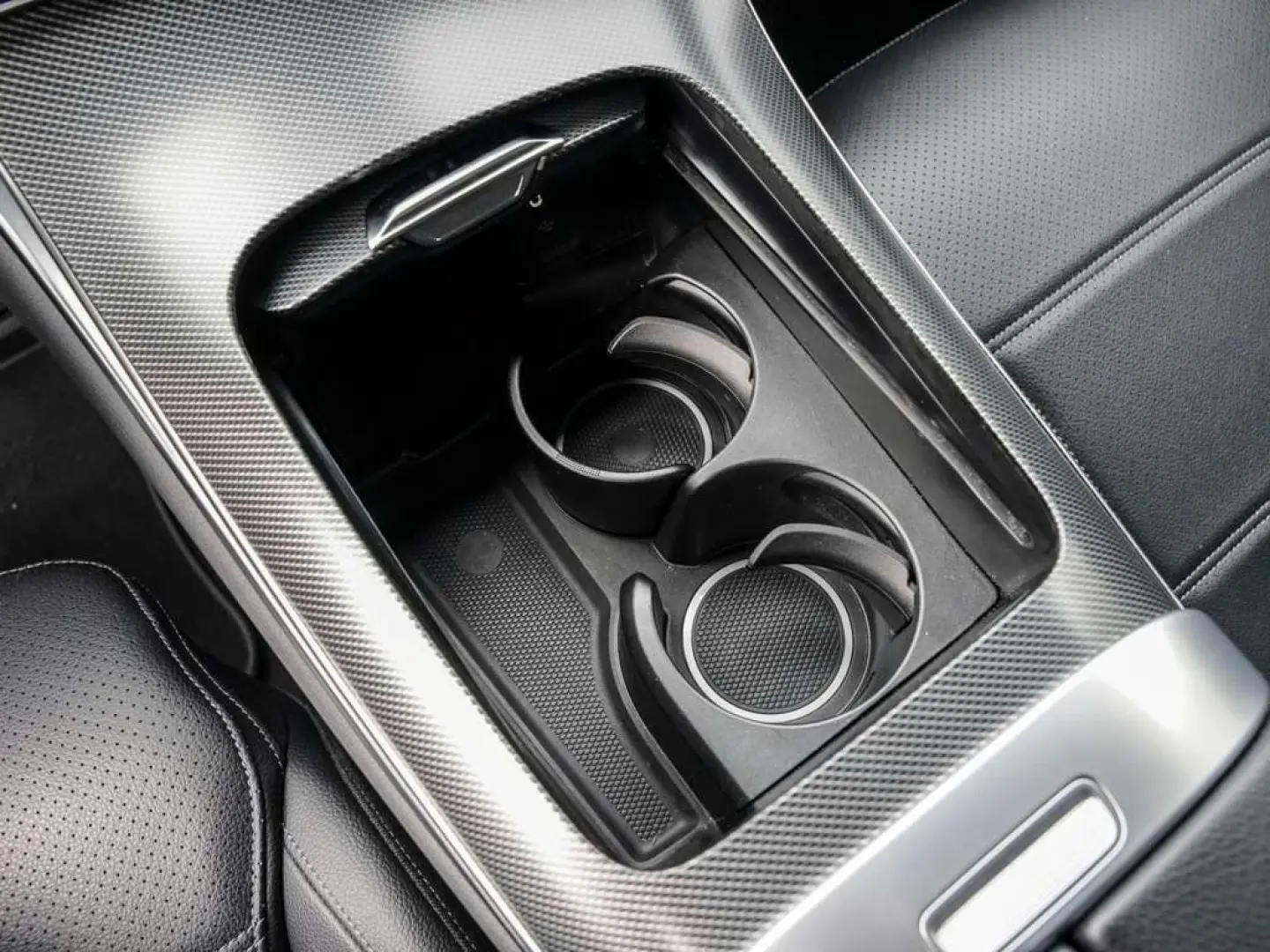 GLC 300 e 4M AMG-L/Massage/Ventilation/360/Burmester/Keyless
