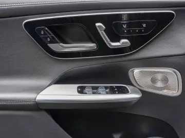 GLC 300 e 4M AMG-L/Massage/Ventilation/360/Burmester/Keyless
