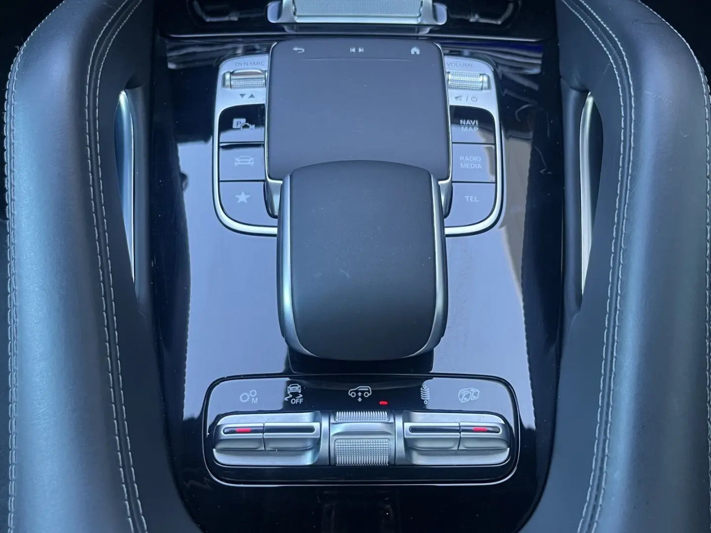 GLE 63 S AMG 4M NIGHT+AHK+DISTR+PANO+BURM+SITZKL