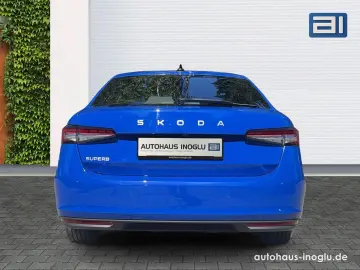 Skoda Superb 2.0 TDI Selection DSG Navi