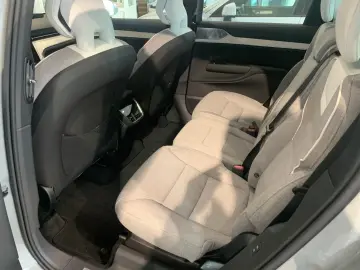 EX90 Ultra Pure Electric AWD