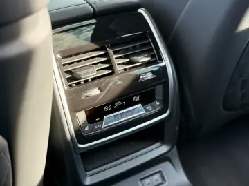 X7 M60