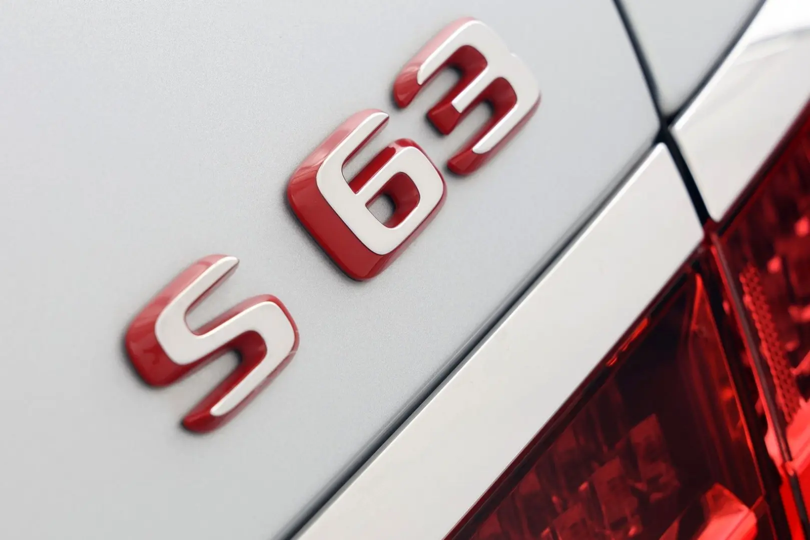 S 63 AMG E Performance 4Matic Lang UPE 280500€