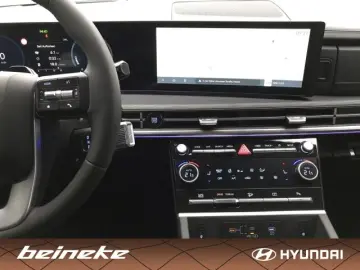 Santa Fe 1.6 HEV Intro Navigation Rückfahrkamera