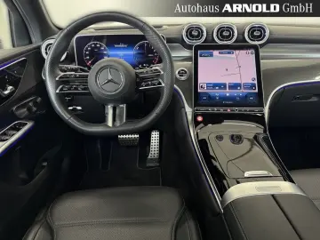 GLC300de 4M AMG-Line AIRMATIC HuD Ventilation 360 Burmester