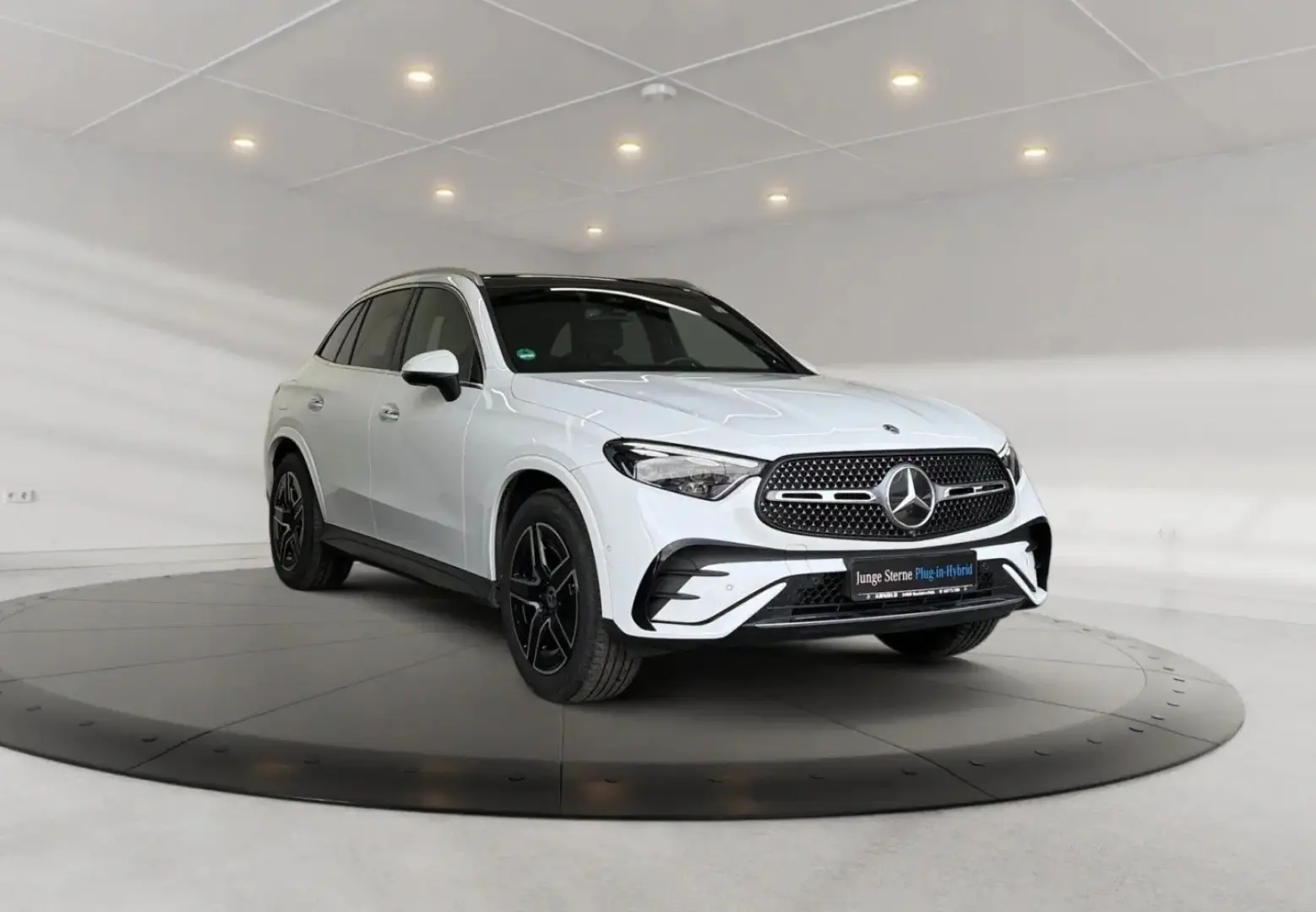 GLC300de 4M AMG-Line AIRMATIC HuD Ventilation 360 Burmester
