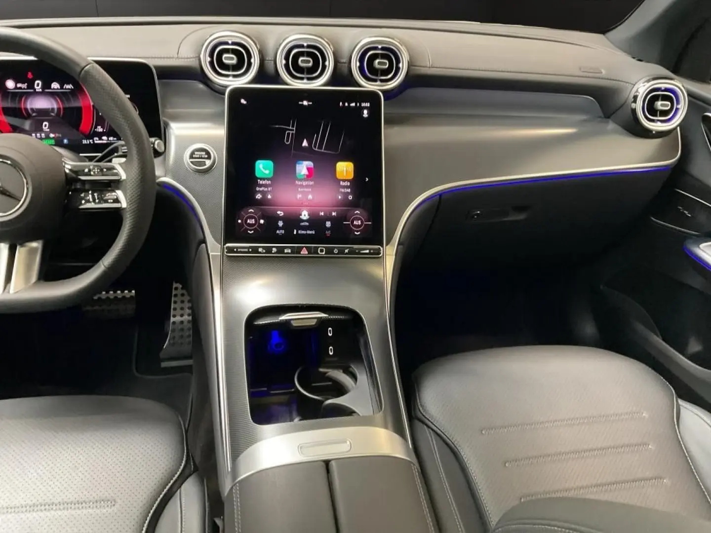GLC300de 4M AMG DISTRONIC PANORAMA NAVI 360  VENTILATION