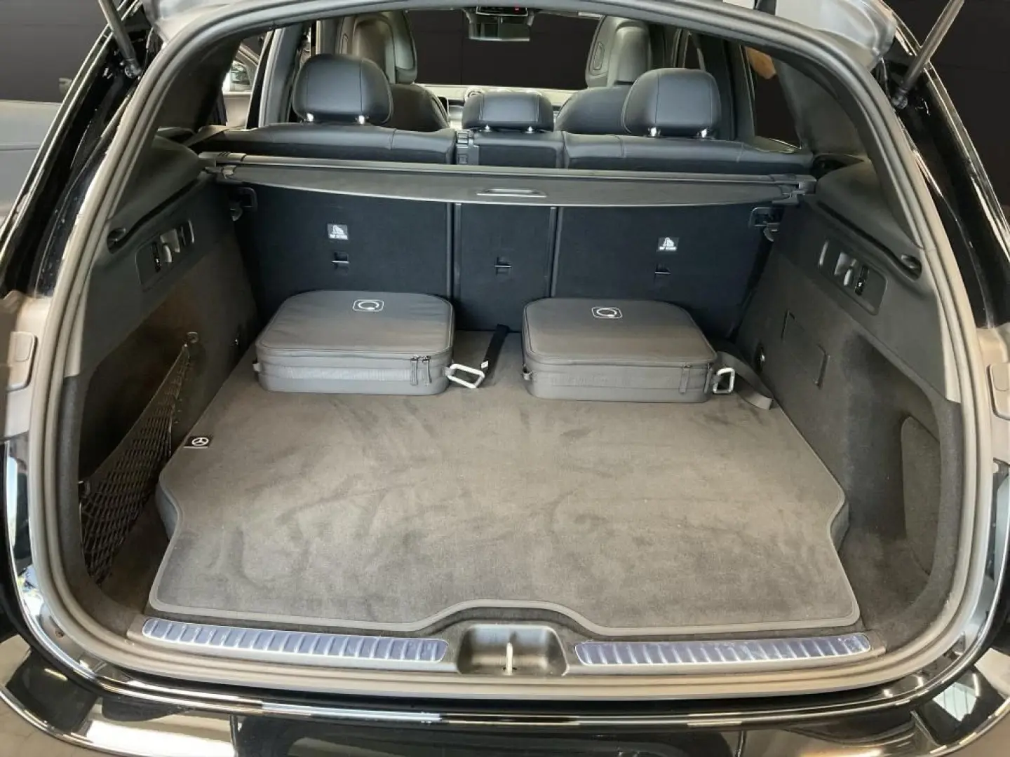 GLC300de 4M AMG DISTRONIC PANORAMA NAVI 360  VENTILATION