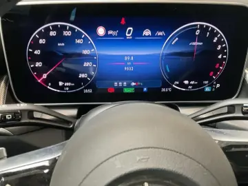 GLC300de 4M AMG DISTRONIC PANORAMA NAVI 360  VENTILATION