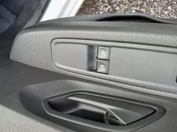 Dacia Logan TCe 90 Essential
