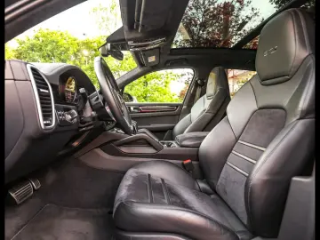 Cayenne GTS 4.0 TIPTRONIC°HUD°BOSE°ACC°MATRIX