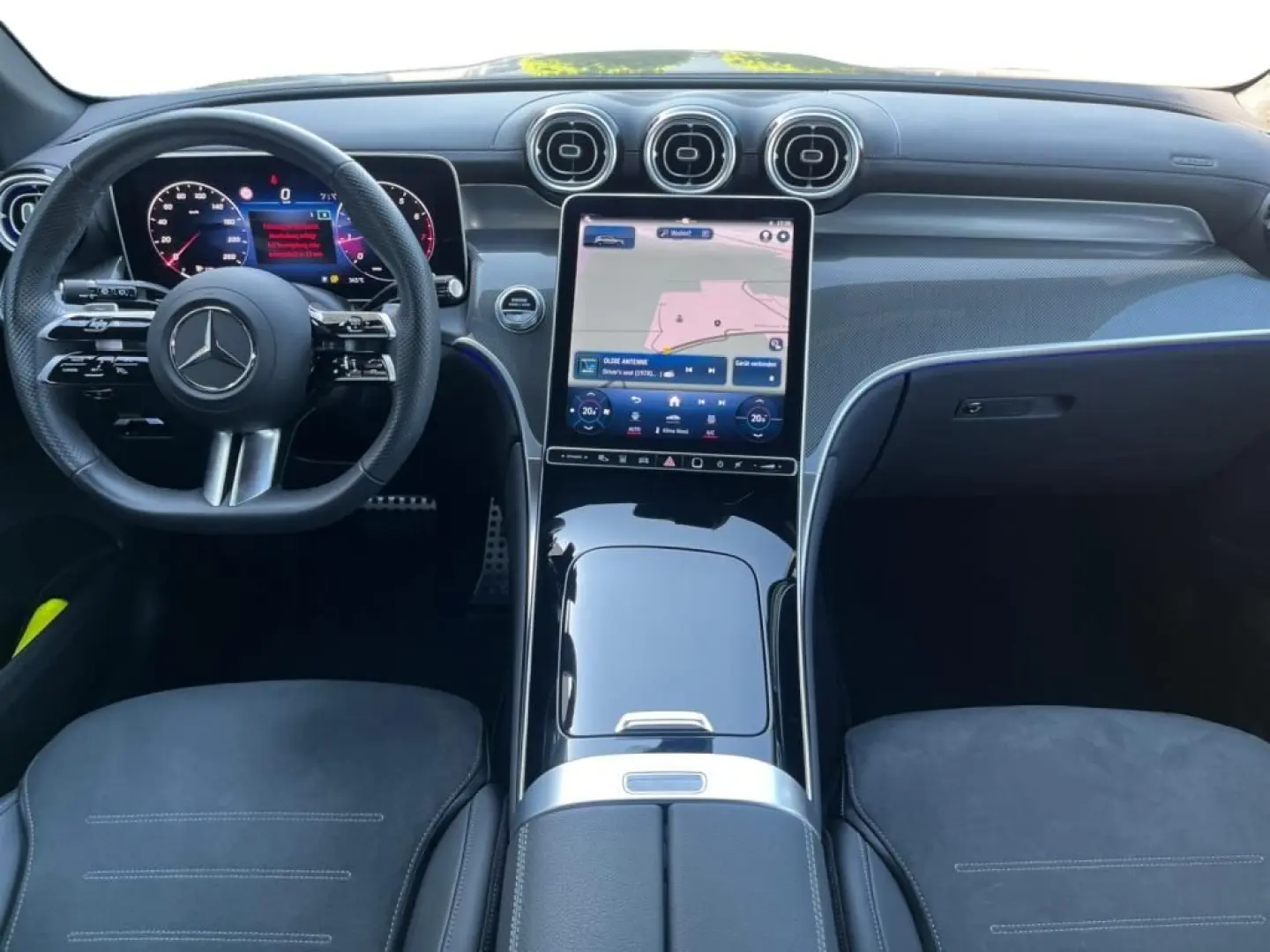 GLC 200 4matic AMG +MBUX+AHK+STH+SpurW+Sport+PDC