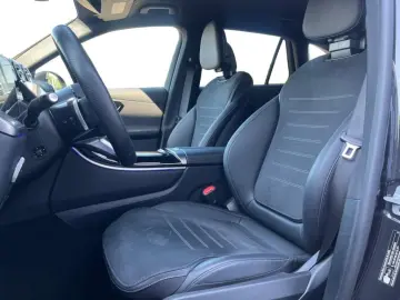 GLC 200 4matic AMG +MBUX+AHK+STH+SpurW+Sport+PDC