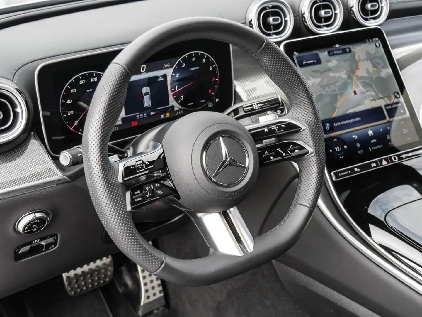 GLC 200 4MATIC |AMG|LED|NAVI|KEYL|PANO|AHK|KAM