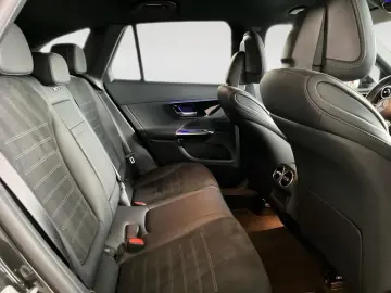 GLC 200 4M AMG-Line+Night+AHK+DISTRONIC+MBUX+LED