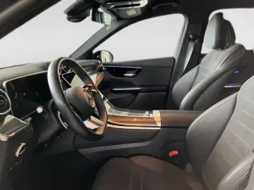 GLC 200 4M AMG-Line+Night+AHK+DISTRONIC+MBUX+LED