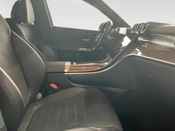 GLC 200 4M AMG-Line+Night+AHK+DISTRONIC+MBUX+LED