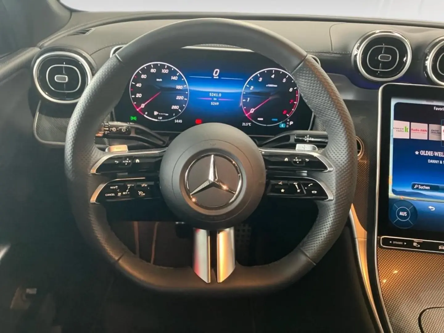 GLC 200 4M AMG-Line+Night+AHK+DISTRONIC+MBUX+LED