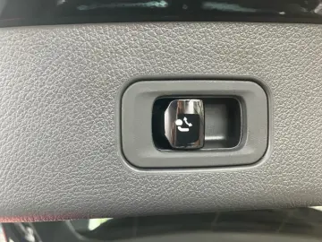 GLC 200 4M AMG-Line+Night+AHK+DISTRONIC+MBUX+LED