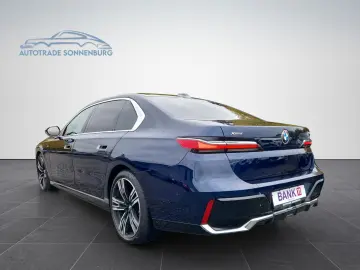 740d xDr M Sport/SoftClose/TV/B&W/Ventilation/Cristal/Iconic