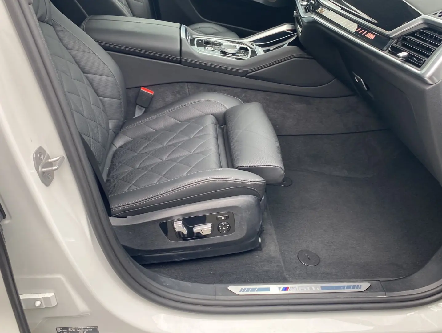 X6 M60 i xDrive UPE 148.000€ SoftClose Pano DAB