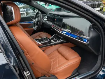 750e MSp/ExecutiveL/TV/Massage/Ventilation/IconicG/SkyLounge