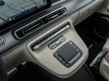 V 300d Avantgarde 4x4 lang AMG Pano AIRMATIC AHK