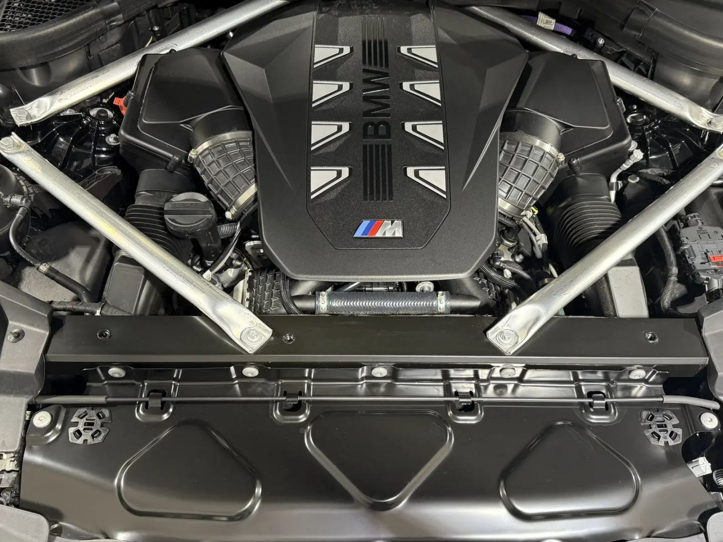 X6 M60i xDrive Standhzg AHK M-Sitze ACC DA-Pro