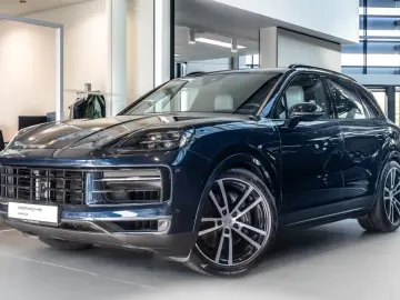 Porsche Cayenne Direcție E-Hybrid 22  AHK HA HD-Matr