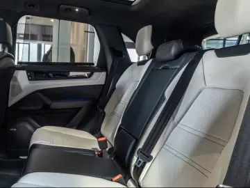 Porsche Cayenne Direcție E-Hybrid 22