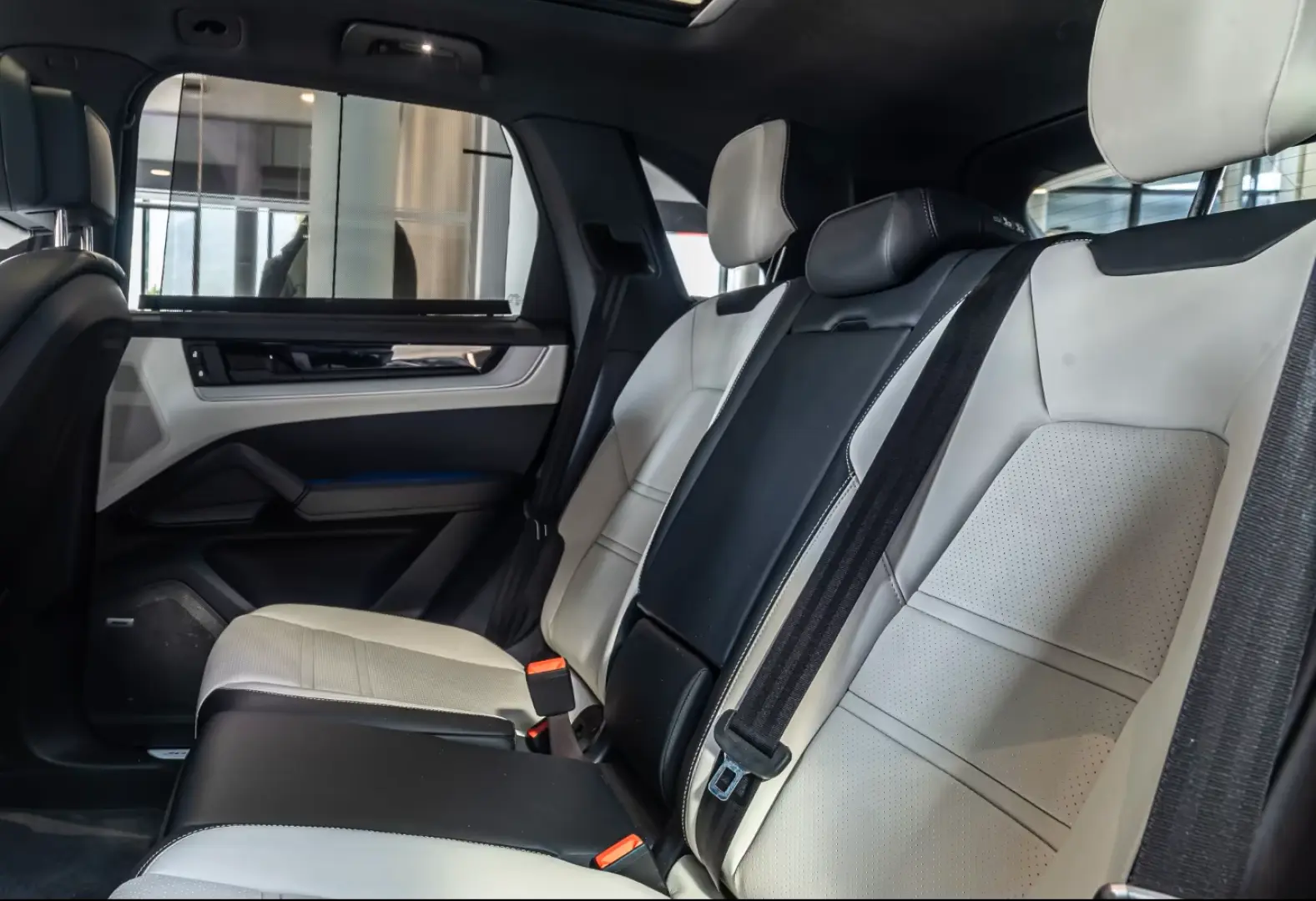 Porsche Cayenne Direcție E-Hybrid 22