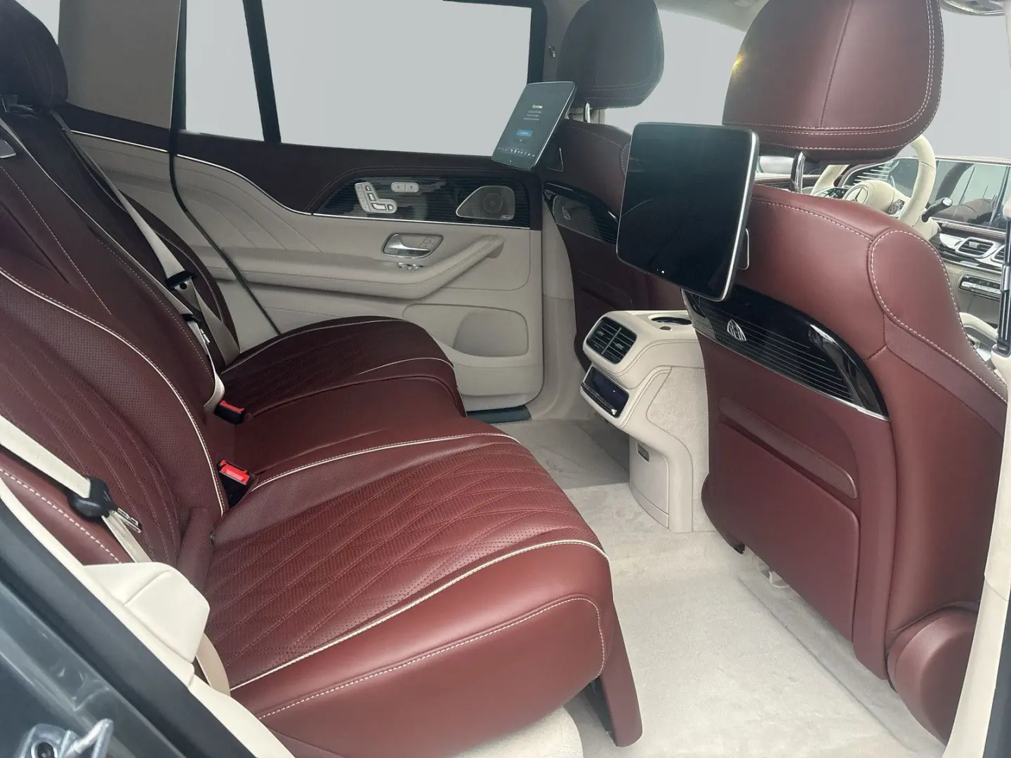 GLS 600 Maybach *5 Seats *MY25 *TV *Grey/Brown