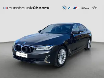530e iPerformance Luxury Line ACC 360  1. Hand L