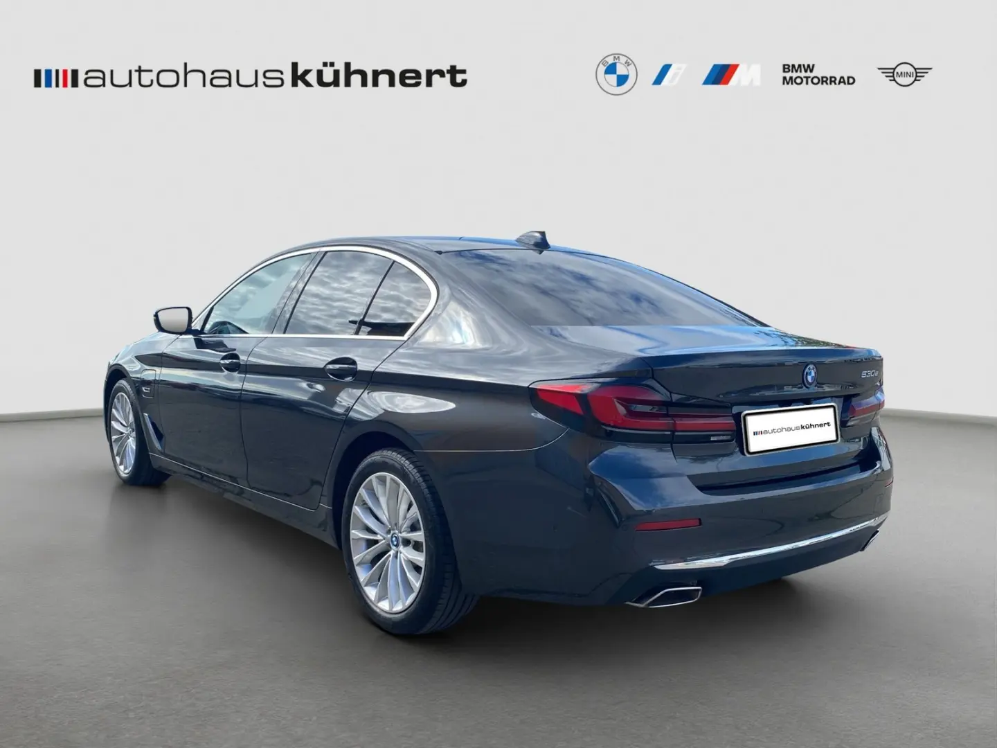 530e iPerformance Luxury Line ACC 360° 1. Hand L