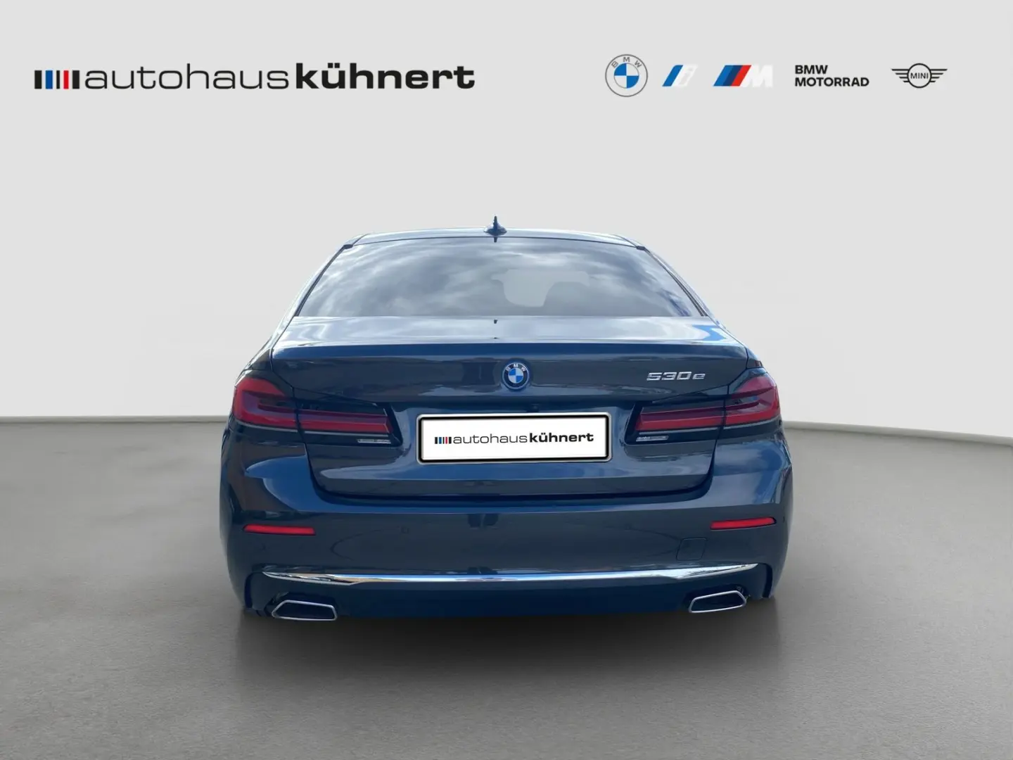 530e iPerformance Luxury Line ACC 360° 1. Hand L