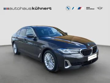 530e iPerformance Luxury Line ACC 360° 1. Hand L