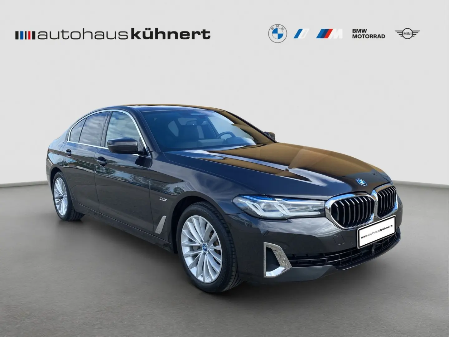 530e iPerformance Luxury Line ACC 360° 1. Hand L