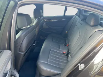 530e iPerformance Luxury Line ACC 360° 1. Hand L