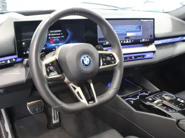 550e xDrive