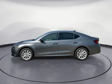 Octavia 1.5 TSI MHEV DSG Selection ACC Navi DAB