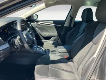 Octavia 1.5 TSI MHEV DSG Selection ACC Navi DAB