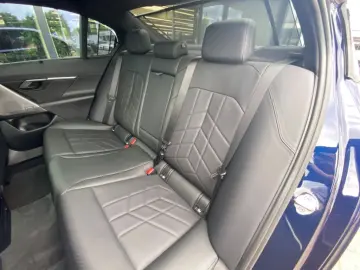 550 e xDrive Limousine M Sport AHK Pano Autob.-A