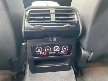 550 e xDrive Limousine M Sport AHK Pano Autob.-A