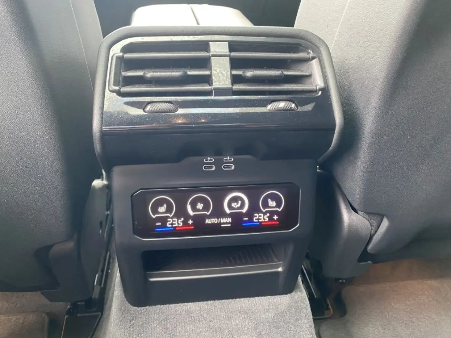 550 e xDrive Limousine M Sport AHK Pano Autob.-A