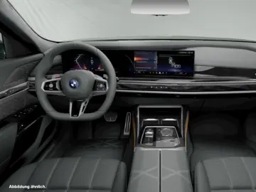 750e xDrive M Sport Pro|TV-Fond-Entertainment